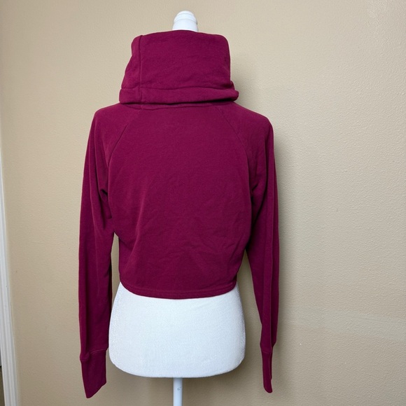 Gymshark cowl neck Burgundy sweatshirt - Medium - Picture 5 of 8